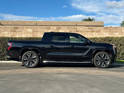 2025 GMC Sierra EV Extended Range Denali