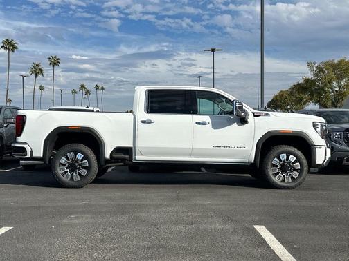 2025 GMC Sierra 2500 Denali