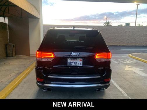 2020 Jeep Grand Cherokee Summit