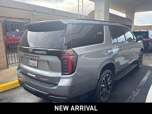 2025 Chevrolet Suburban RST