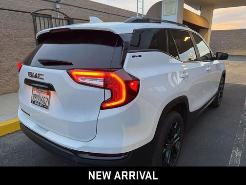2022 GMC Terrain SLE