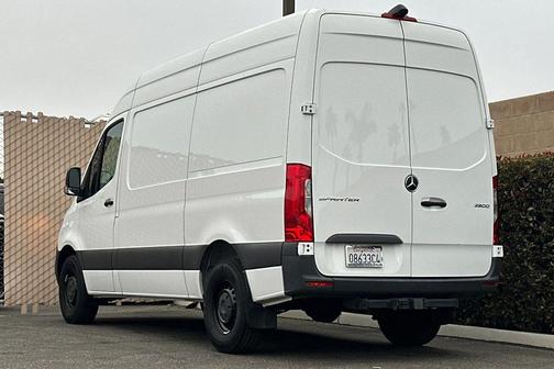 2024 Mercedes-Benz Sprinter 2500 Crew 144 WB