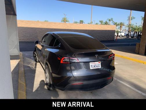 2024 Tesla Model Y Long Range Dual Motor All-Wheel Drive