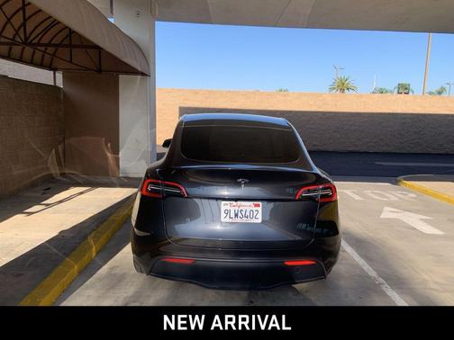 2024 Tesla Model Y Long Range Dual Motor All-Wheel Drive