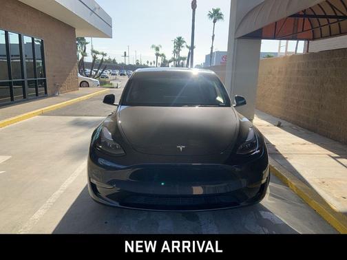 2024 Tesla Model Y Long Range Dual Motor All-Wheel Drive