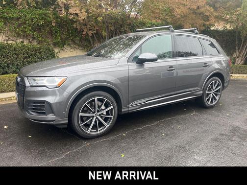 2021 Audi Q7 55 Premium Plus