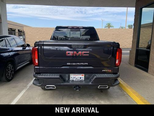 2022 GMC Sierra 1500 AT4