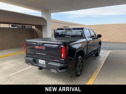 2022 GMC Sierra 1500 AT4