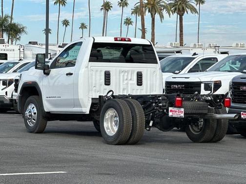 2025 GMC Sierra 3500 Base