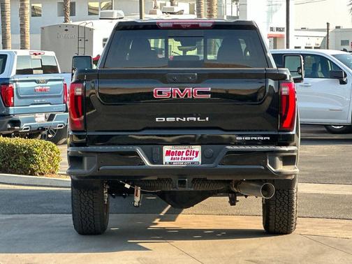 2025 GMC Sierra 2500 Denali