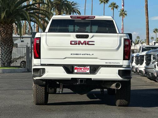 2025 GMC Sierra 2500 Denali