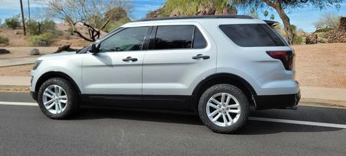 2017 Ford Explorer Base