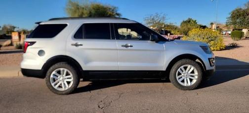 2017 Ford Explorer Base