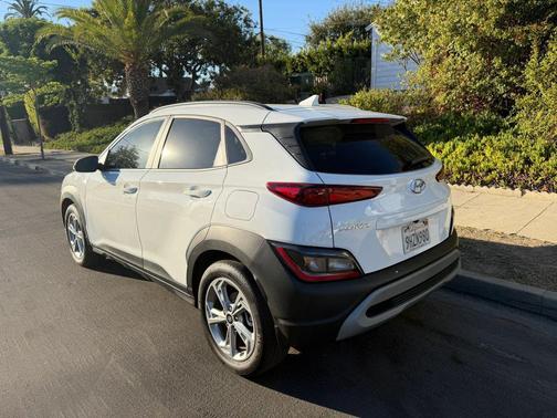 Lunar White 2023 Hyundai KONA SEL