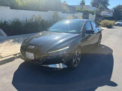 Phantom Black 2022 Hyundai ELANTRA SEL