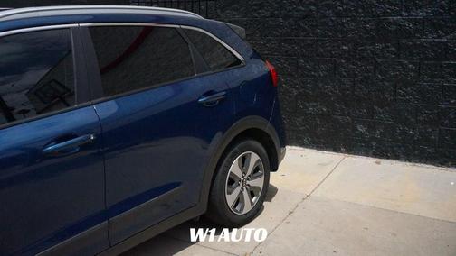Deep Cerulean 2019 Kia Niro LX
