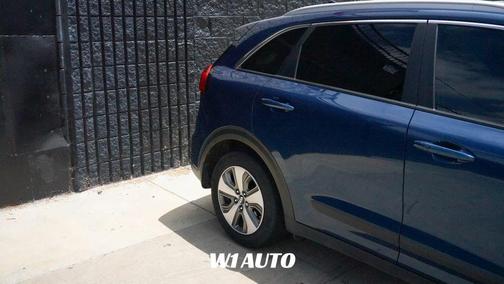 Deep Cerulean 2019 Kia Niro LX
