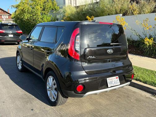 Shadow Black 2018 Kia Soul +