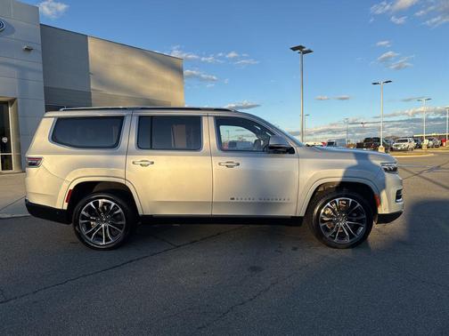 2022 Jeep Grand Wagoneer Series III 4x4