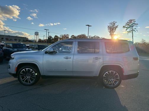 2022 Jeep Grand Wagoneer Series III 4x4