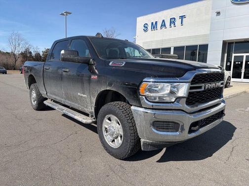 2020 RAM 2500 Tradesman Crew Cab 4X4 6'4' Box