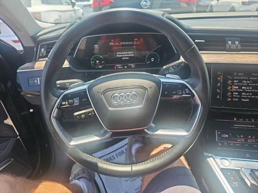 2019 Audi e-tron Premium Plus