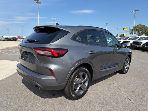 Carbonized Gray Metallic 2024 Ford Escape ST-Line