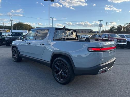 2023 Rivian R1T Adventure