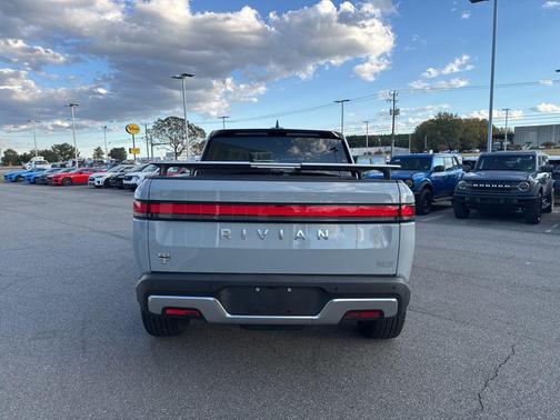 2023 Rivian R1T Adventure