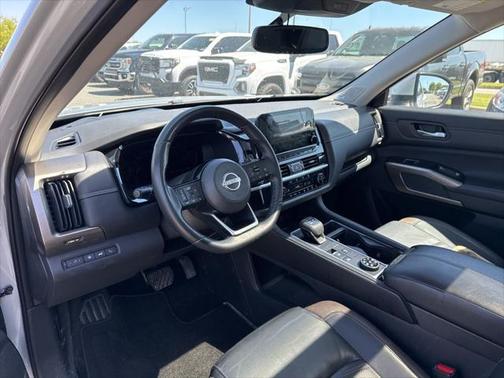 2022 Nissan Pathfinder Platinum 4WD