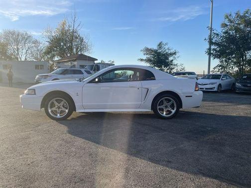 2001 Ford Mustang SVT Cobra