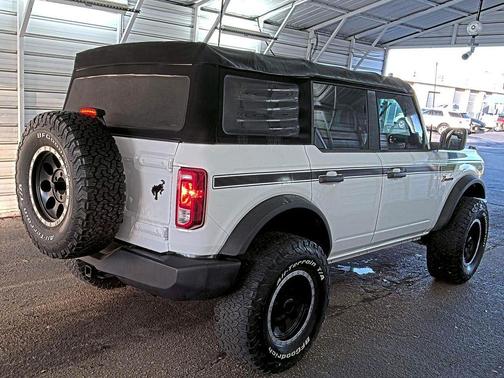 Oxford White 2021 Ford Bronco Base