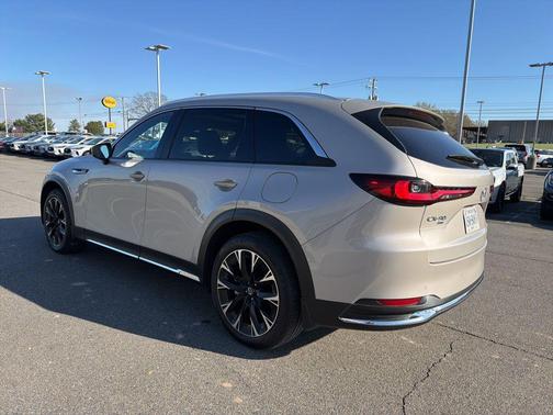 2024 Mazda CX-90 PHEV Premium Plus