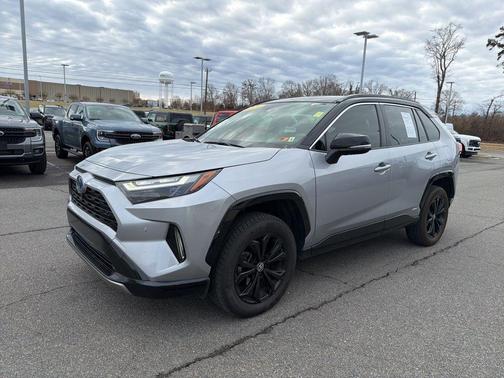2024 Toyota RAV4 Hybrid SE