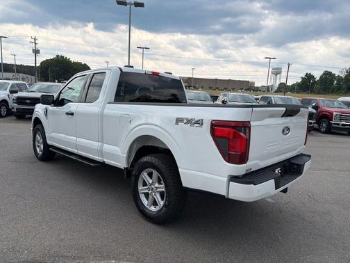 Oxford White 2026 Ford F-150 XLT