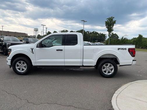 Oxford White 2026 Ford F-150 XLT