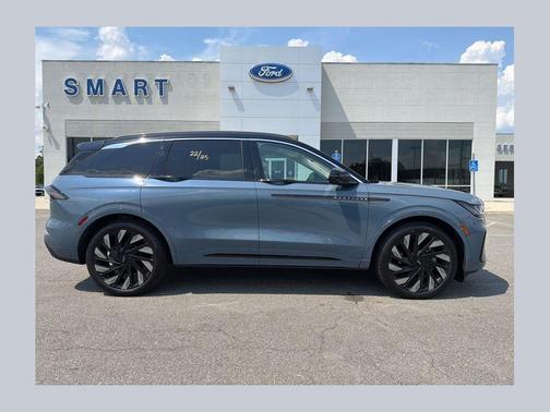 Whisper Blue Met CC 2025 Lincoln Nautilus Black Label