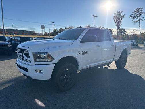 2018 RAM 3500 Laramie Crew Cab 4x4 6'4' Box