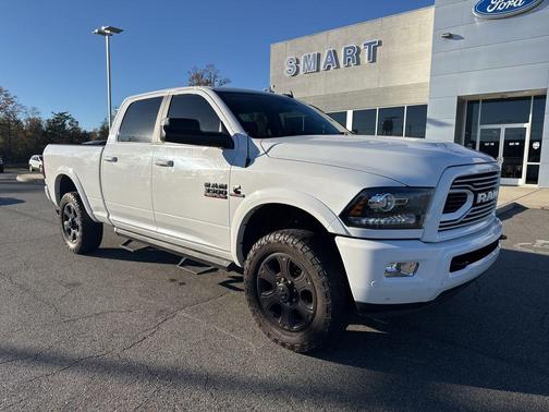 2018 RAM 3500 Laramie Crew Cab 4x4 6'4' Box