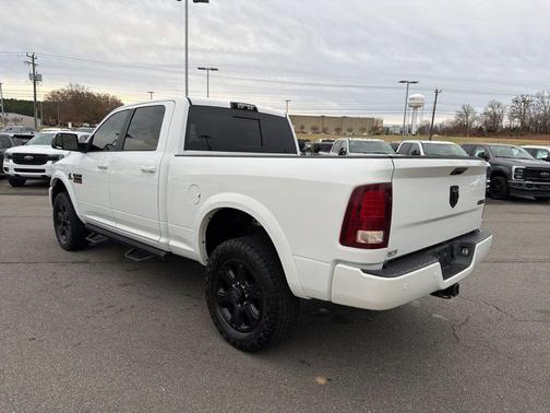 2018 RAM 3500 Laramie Crew Cab 4x4 6'4' Box