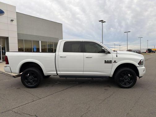 2018 RAM 3500 Laramie Crew Cab 4x4 6'4' Box