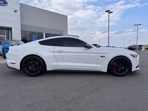 2017 Ford Mustang GT Premium