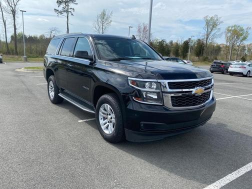 Photo 2 of 32 of 2018 Chevrolet Tahoe LT