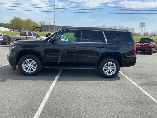 Photo 5 of 32 of 2018 Chevrolet Tahoe LT