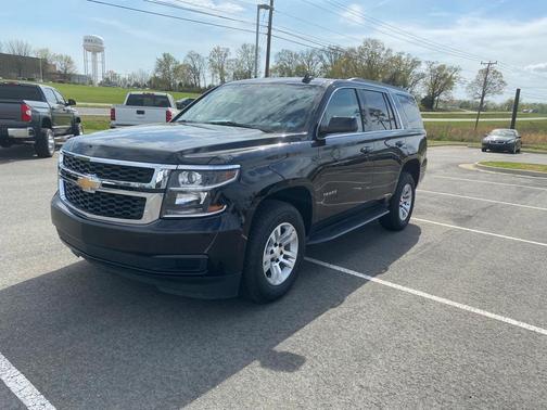 Photo 4 of 32 of 2018 Chevrolet Tahoe LT