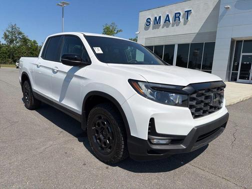 Platinum White Pearl 2026 Honda Ridgeline TrailSport+