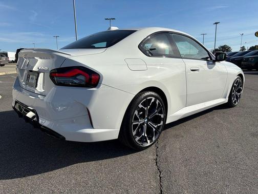 2025 BMW M240 i xDrive