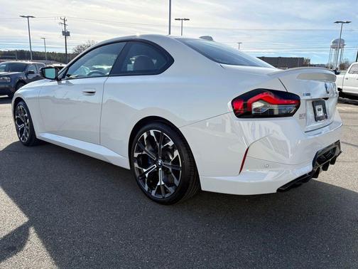 2025 BMW M240 i xDrive