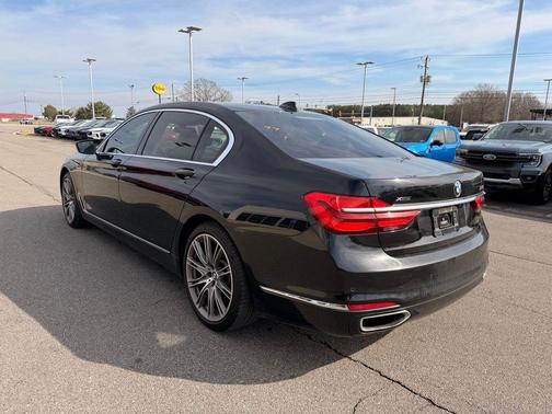 2018 BMW 750 i xDrive