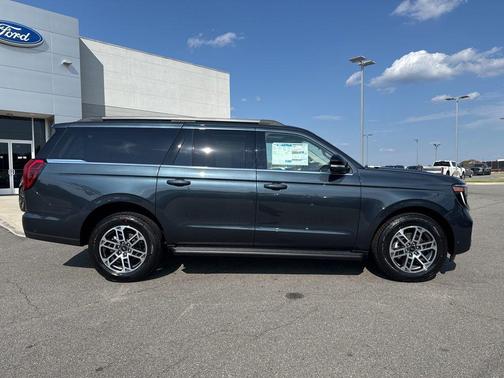 2025 Ford Expedition Max Active 4x4